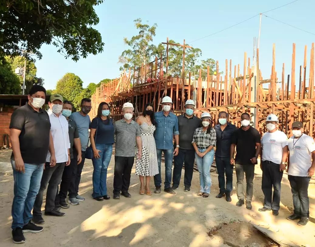 CMS integra comitiva de autoridades durante visitação em obras estruturantes em Santana