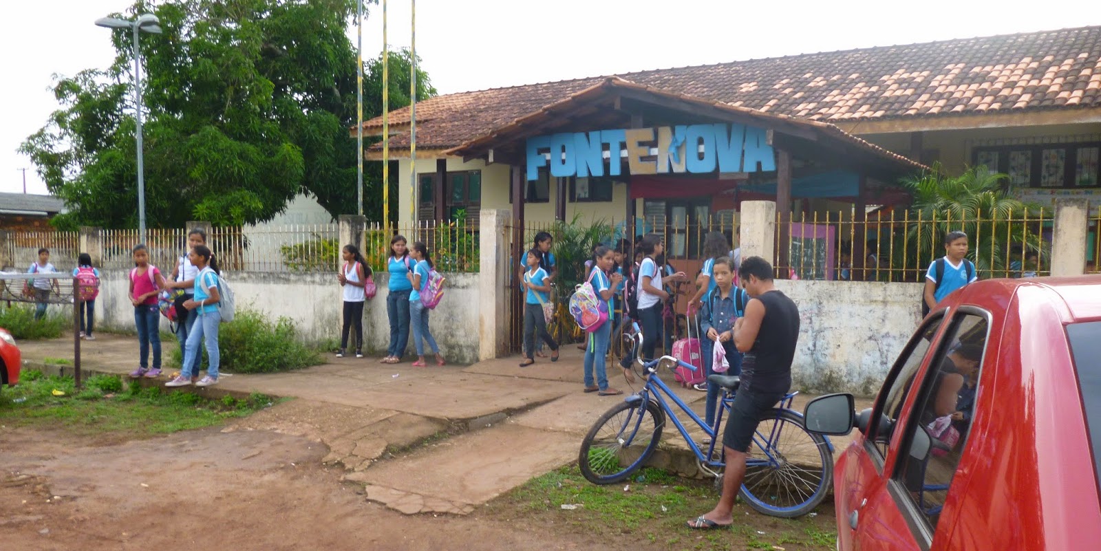 Em sessão ordinária, vereadores cobram início do período letivo.